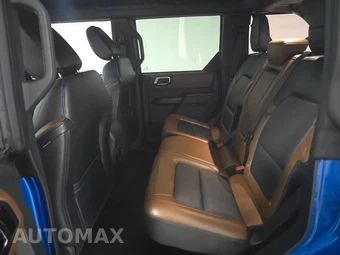 2024 Ford Bronco Outer Banks - miniatura 13
