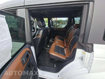 2024 Ford Bronco Outer Banks - miniatura 13