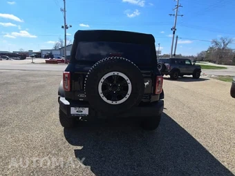 2024 Ford Bronco Outer Banks - miniatura 4
