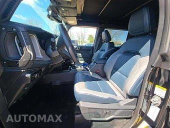 2024 Ford Bronco Outer Banks - miniatura 7