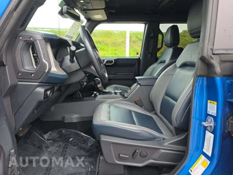 2024 Ford Bronco Outer Banks - miniatura 3