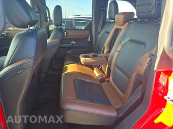 2024 Ford Bronco Outer Banks - miniatura 13