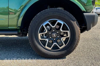 2024 Ford Bronco Outer Banks - miniatura 10