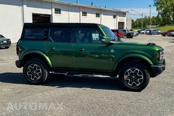 2024 Ford Bronco Outer Banks - miniatura 2