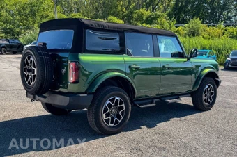 2024 Ford Bronco Outer Banks - miniatura 3