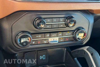 2024 Ford Bronco Outer Banks - miniatura 34