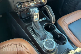 2024 Ford Bronco Outer Banks - miniatura 35