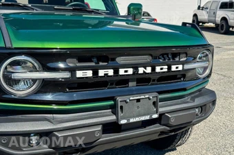 2024 Ford Bronco Outer Banks - miniatura 9