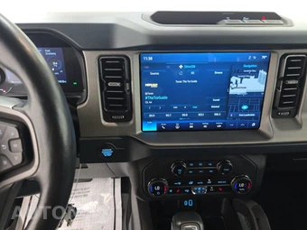 2024 Ford Bronco Outer Banks - miniatura 11