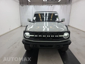 2024 Ford Bronco Outer Banks - miniatura 2