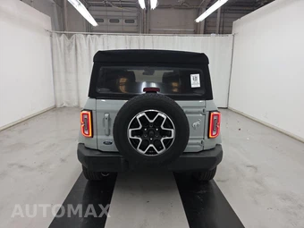 2024 Ford Bronco Outer Banks - miniatura 5