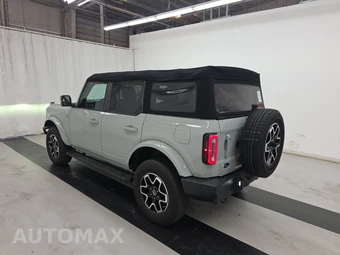 2024 Ford Bronco Outer Banks - miniatura 6
