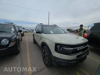 2024 Ford Bronco Sport Outer Banks - miniatura 3