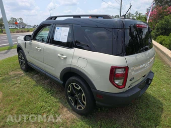 2024 Ford Bronco Sport Outer Banks - miniatura 2