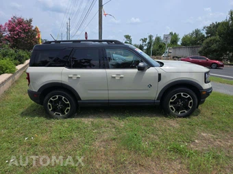 2024 Ford Bronco Sport Outer Banks - miniatura 4