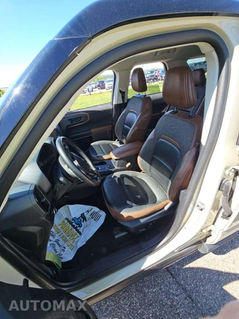 2024 Ford Bronco Sport Outer Banks - miniatura 3
