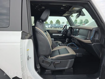 2024 Ford Bronco Wildtrak - miniatura 14