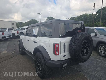 2024 Ford Bronco Wildtrak Advanced - miniatura 2