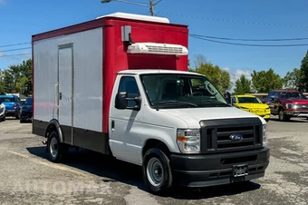 2024 Ford E-350 Cutaway - miniatura 1