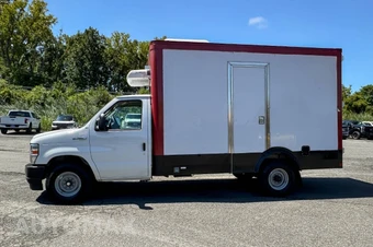 2024 Ford E-350 Cutaway - miniatura 6