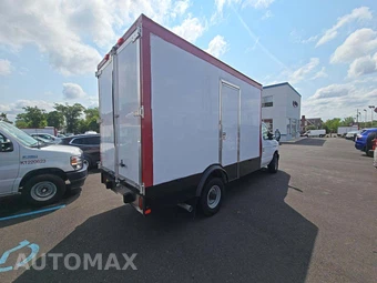 2024 Ford E-350 Cutaway - miniatura 3