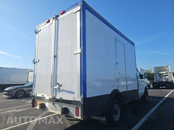 2024 Ford E-350 Cutaway - miniatura 4
