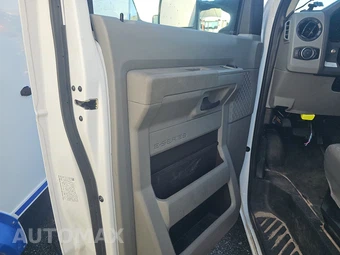 2024 Ford E-350 Cutaway - miniatura 9