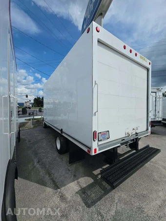 2024 Ford E-350 Cutaway DRW - miniatura 2