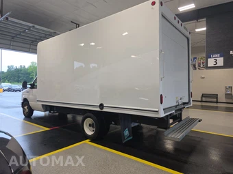 2024 Ford E-350 Cutaway DRW - miniatura 6