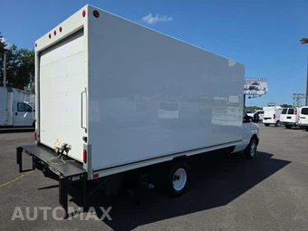 2024 Ford E-450 Cutaway DRW - miniatura 3