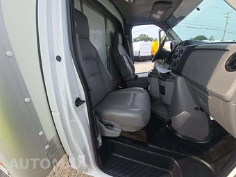 2024 Ford E-450 Cutaway DRW - miniatura 15