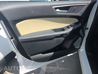 2024 Ford Edge SEL – miniatura 9