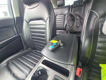 2024 Ford Edge SEL – miniatura 8