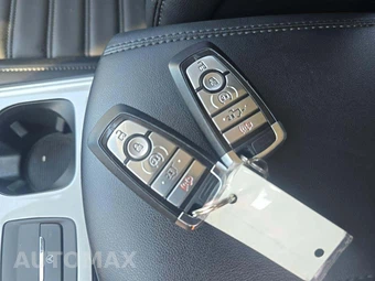 2024 Ford Edge SEL - miniatura 8