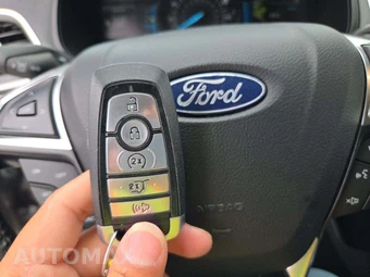 2024 Ford Edge Titanium - miniatura 5