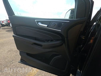 2024 Ford Edge Titanium - miniatura 9