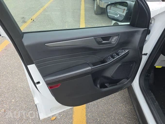2024 Ford Escape Active - miniatura 9