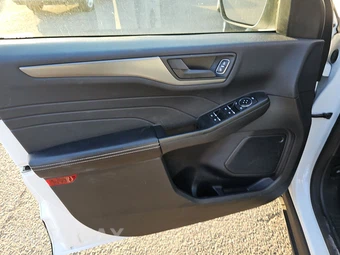2024 Ford Escape Active - miniatura 9