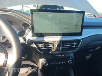 2024 Ford Escape Platinum - miniatura 11