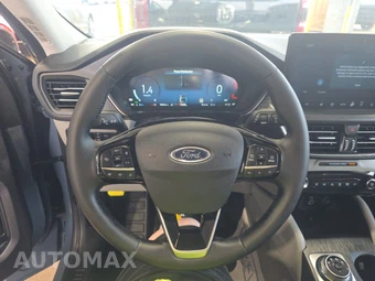 2024 Ford Escape Platinum - miniatura 10