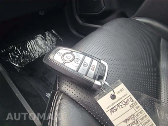 2024 Ford Escape Platinum - miniatura 8