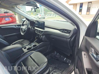 2024 Ford Escape Platinum - miniatura 18