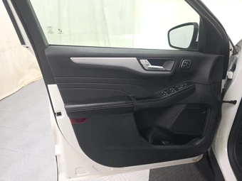 2024 Ford Escape Platinum - miniatura 9