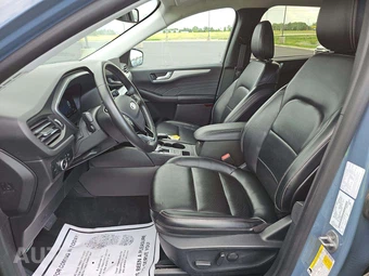 2024 Ford Escape Platinum – miniatura 3