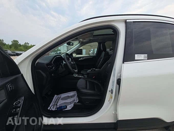 2024 Ford Escape Platinum - miniatura 3