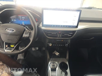 2024 Ford Escape Platinum - miniatura 11
