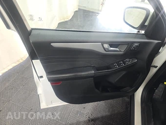 2024 Ford Escape Platinum - miniatura 9