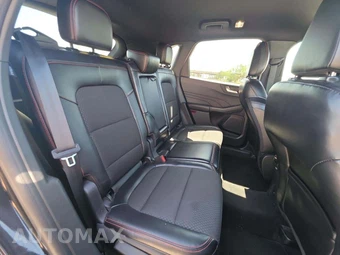 2024 Ford Escape ST-Line - miniatura 13