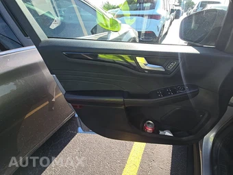 2024 Ford Escape ST-Line - miniatura 15