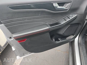 2024 Ford Escape ST-Line – miniatura 9
